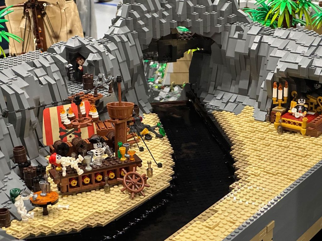 Disneyland Pirates of the Carribean Ride als LEGO MOC