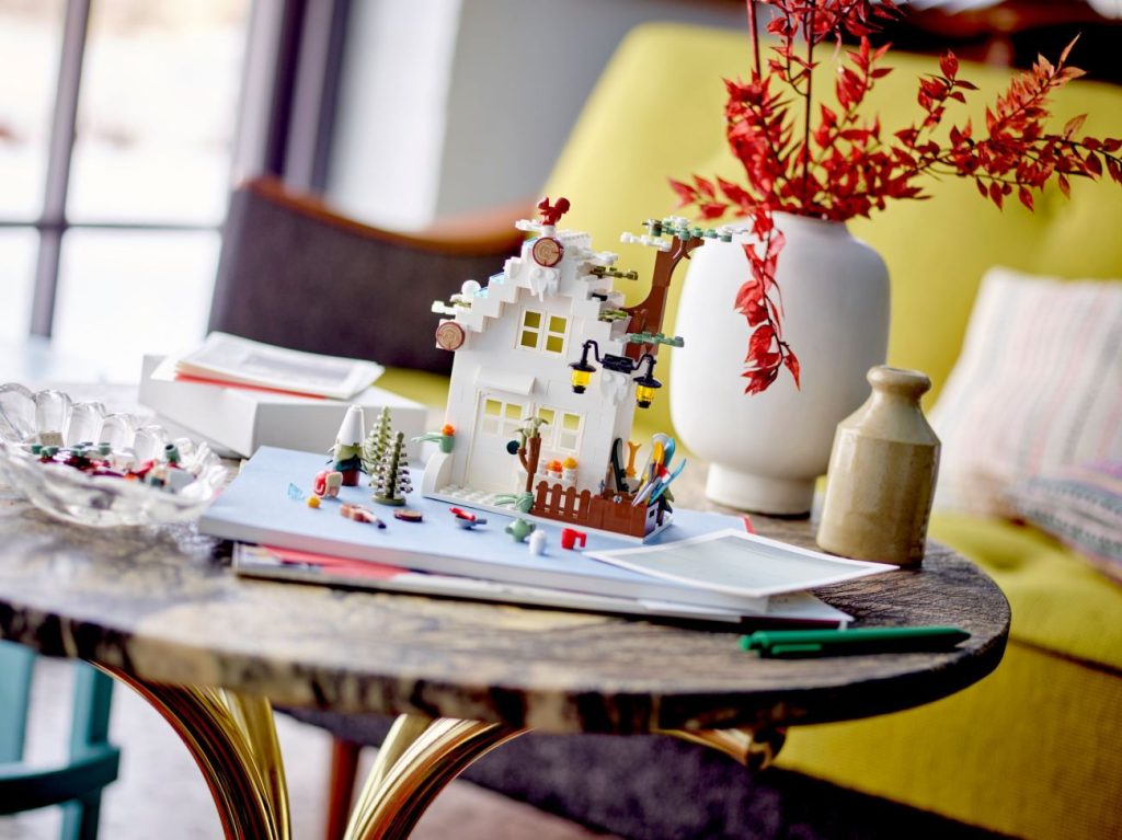 LEGO Neuheiten im Dezember: Modular Museum, Orient Express, Tiny Plants & GWPs
