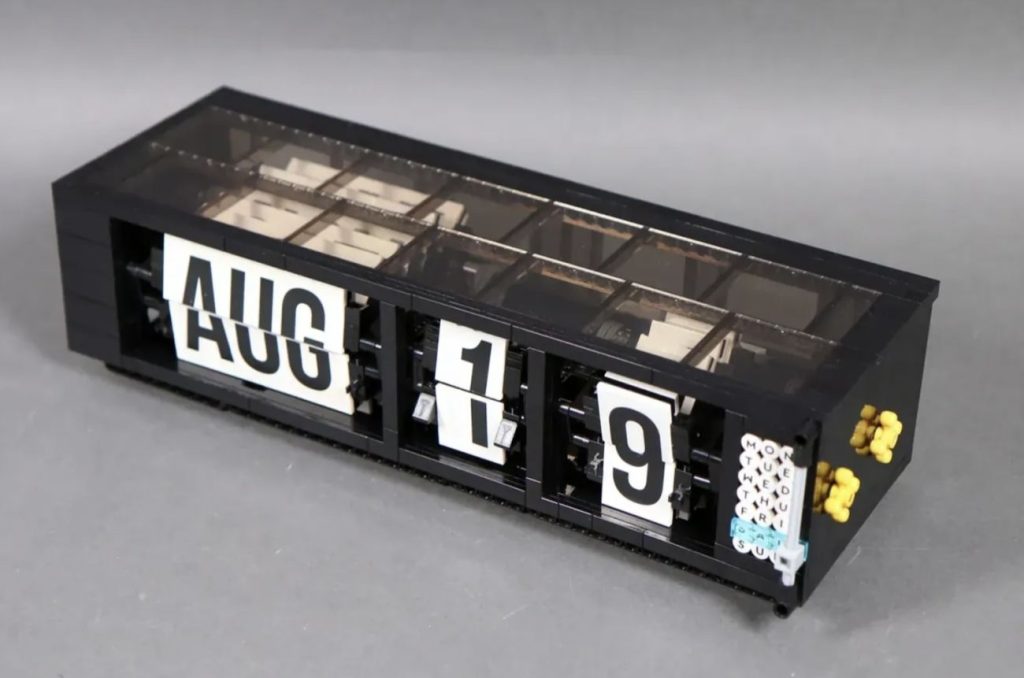 LEGO Ideas Mechanical Flip Calendar