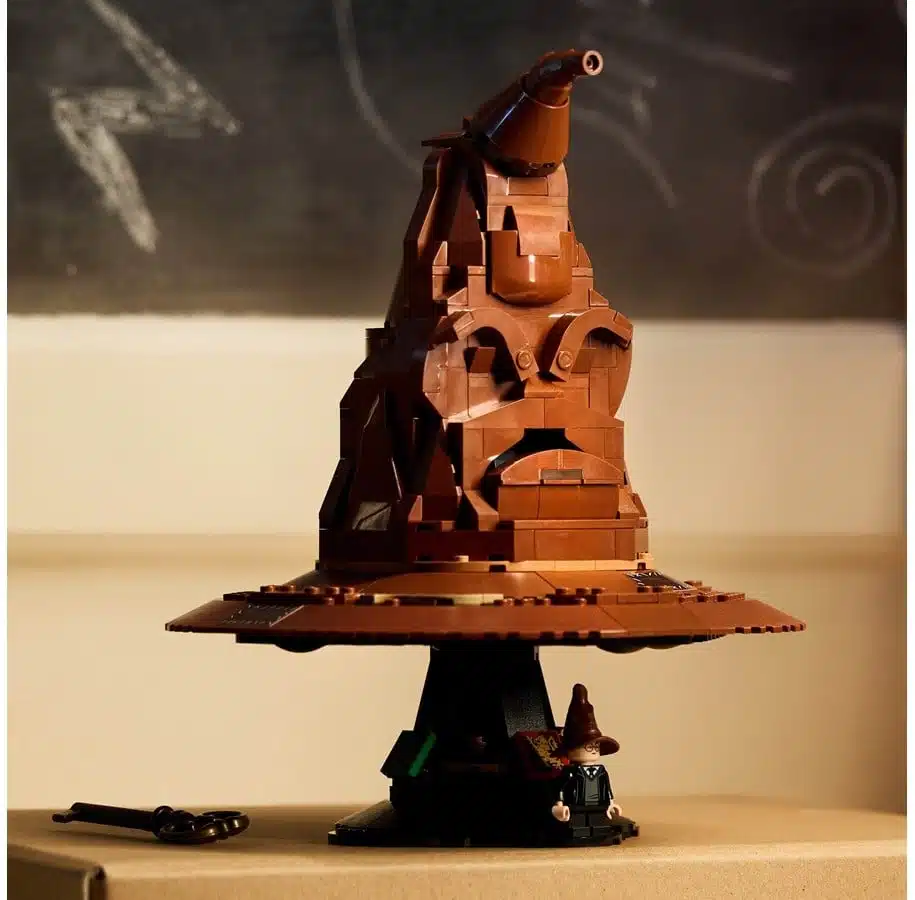LEGO Harry Potter 76429 Der sprechende Hut: Alle Bilder und Infos zur Neuheit!