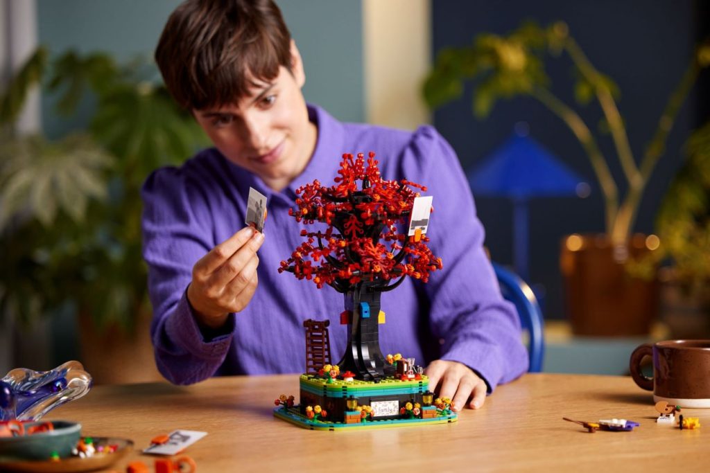 LEGO Ideas 21346 Familienbaum offiziell vorgestellt!