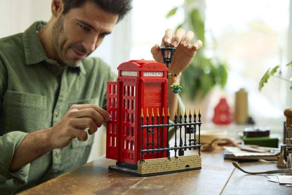 LEGO Ideas 21347 Red London Telephone Box offiziell vorgestellt!