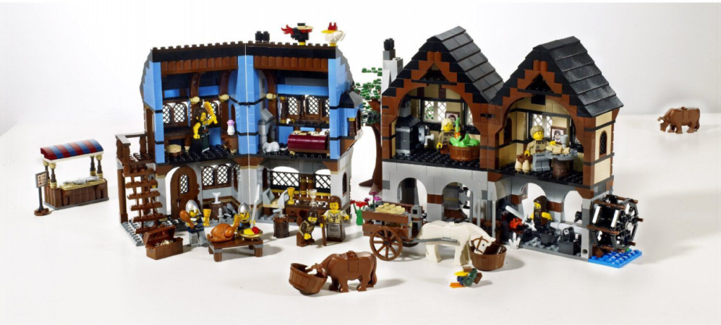 LEGO Icons 10332 Medieval Town Square offiziell vorgestellt - Alle Bilder und Infos zum Set!
