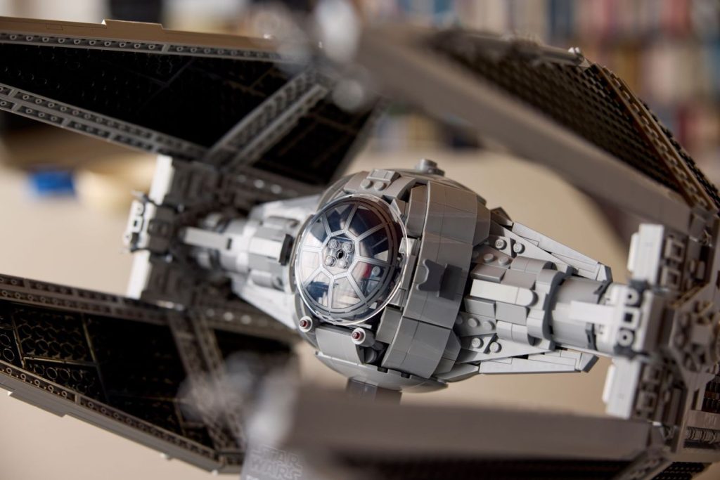 LEGO Star Wars 75382 UCS Tie Interceptor offiziell vorgestellt!