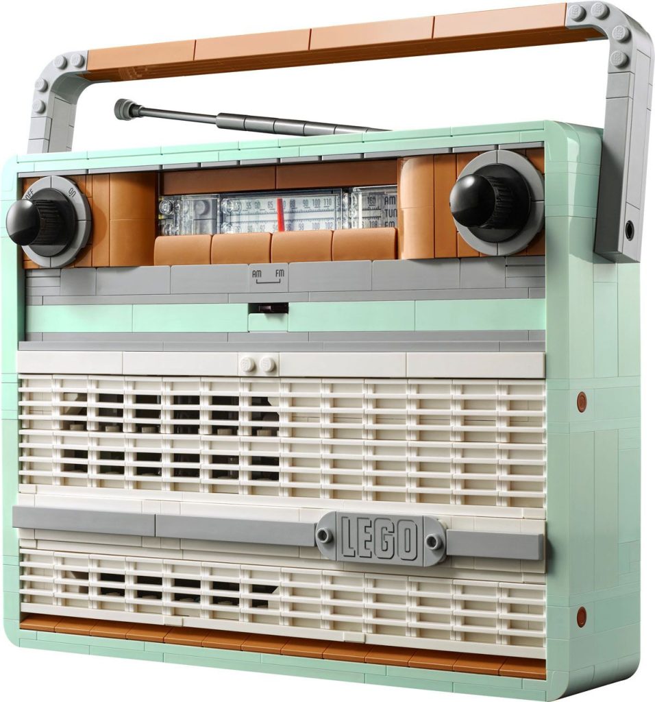 LEGO Icons 10334 Retro-Kofferradio offiziell vorgestellt