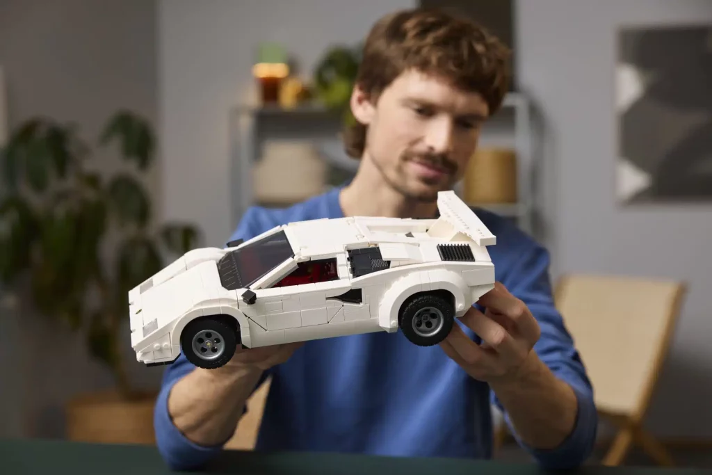 LEGO Icons 10337 Lamborghini Countach offiziell vorgestellt!