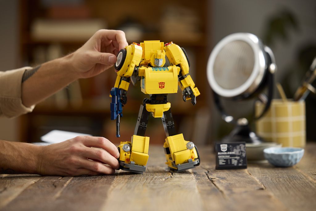 LEGO Icons 10338 Transformers Bumblebee: Erste Bilder zum Set!