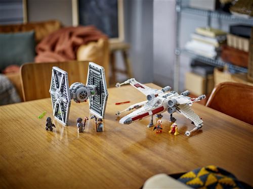 LEGO Star Wars Rebuild the Galaxy: Erste Bilder zu The Dark Falcon & TIE-Fighter & X-Wing Mashup!