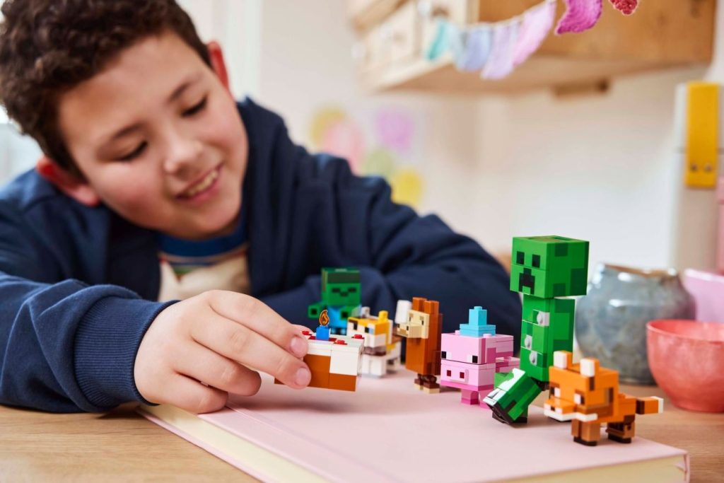LEGO Minecraft 21281 Geburtstagsfeier des Babyschweins: Jubiläumsset offiziell vorgestellt!
