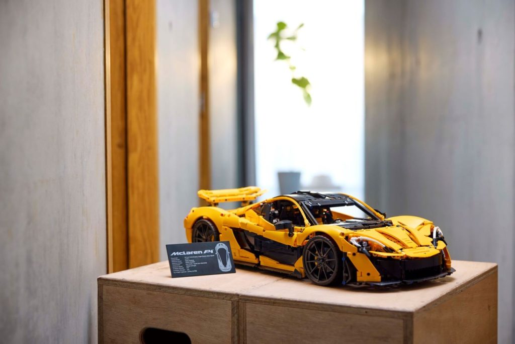 LEGO Technic 42172 McLaren P1 offiziell vorgestellt!