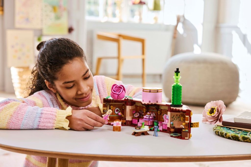LEGO Wicked: Offizielle Bilder und Infos zu den Sets zum kommenden Film!