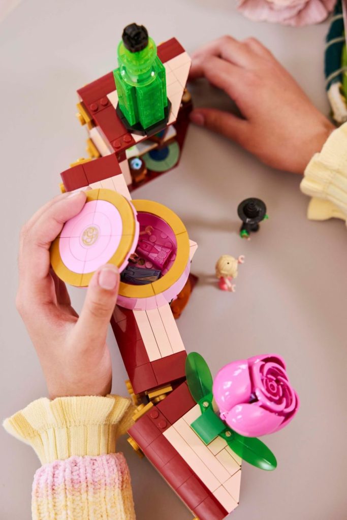 LEGO Wicked: Offizielle Bilder und Infos zu den Sets zum kommenden Film!
