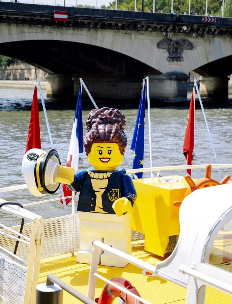 Batobus: LEGO Boot in Paris unterwegs
