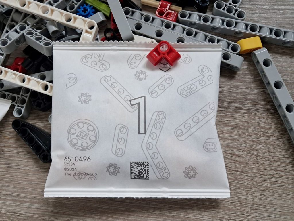 LEGO Technic 42176 Porsche GT4 e-Performance im Review