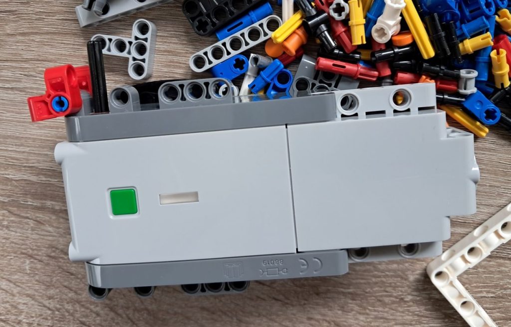 LEGO Technic 42176 Porsche GT4 e-Performance im Review