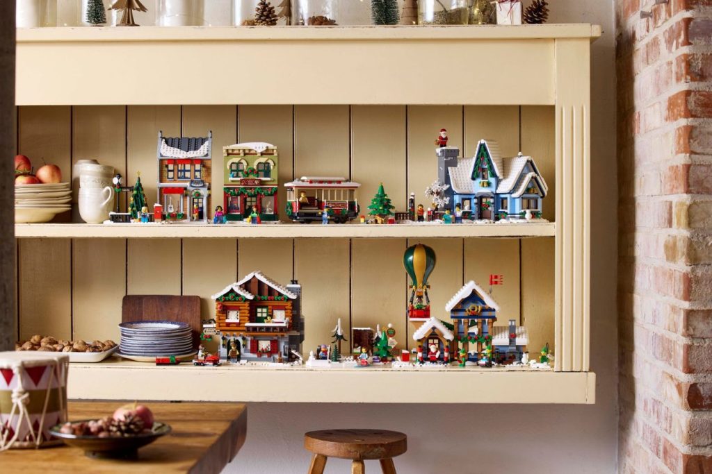 LEGO Icons 10339 Santas Post Office: Neues Winter Village Set offiziell vorgestellt!