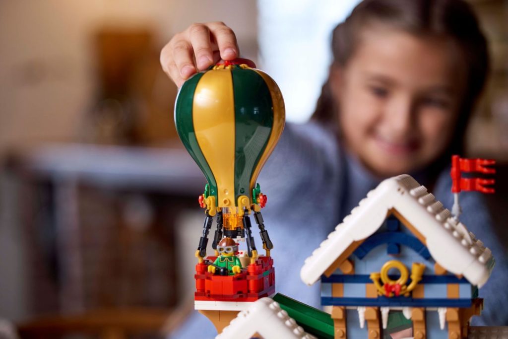 LEGO Icons 10339 Santas Post Office: Neues Winter Village Set offiziell vorgestellt!