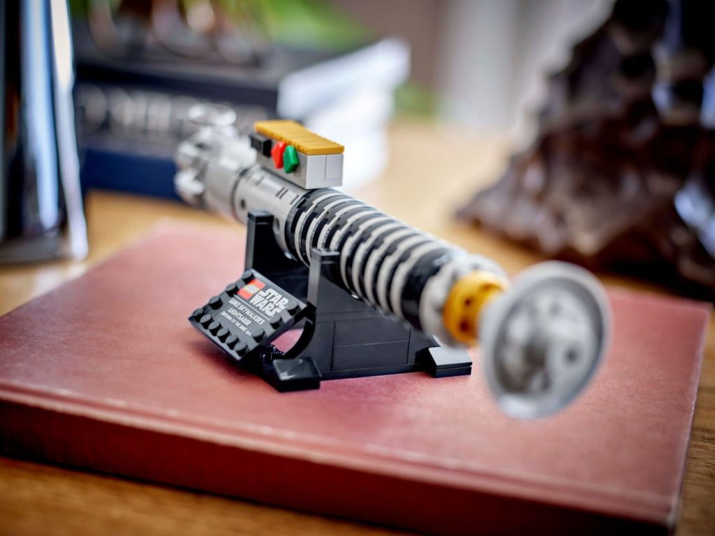LEGO Star Wars 40730 Luke Skywalkers Lichtschwert: Gratisbeigabe zur Sail Barge offiziell vorgestellt!