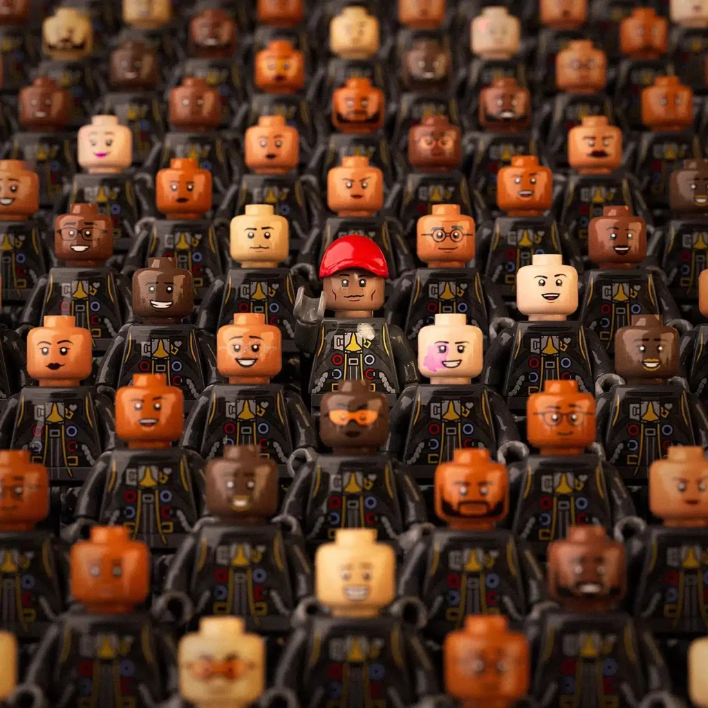 LEGO 10391 Pharrell Williams: Over the Moon - Set zum Film Piece by Piece offiziell vorgestellt