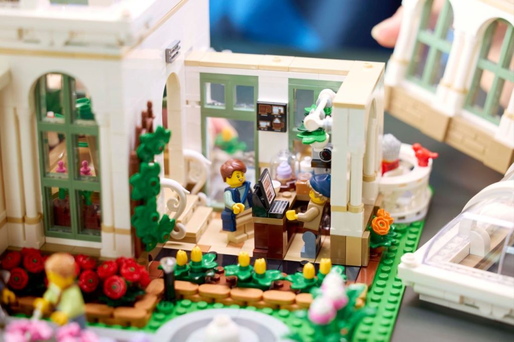 LEGO Ideas 21353 Botanical Garden offiziell vorgestellt!