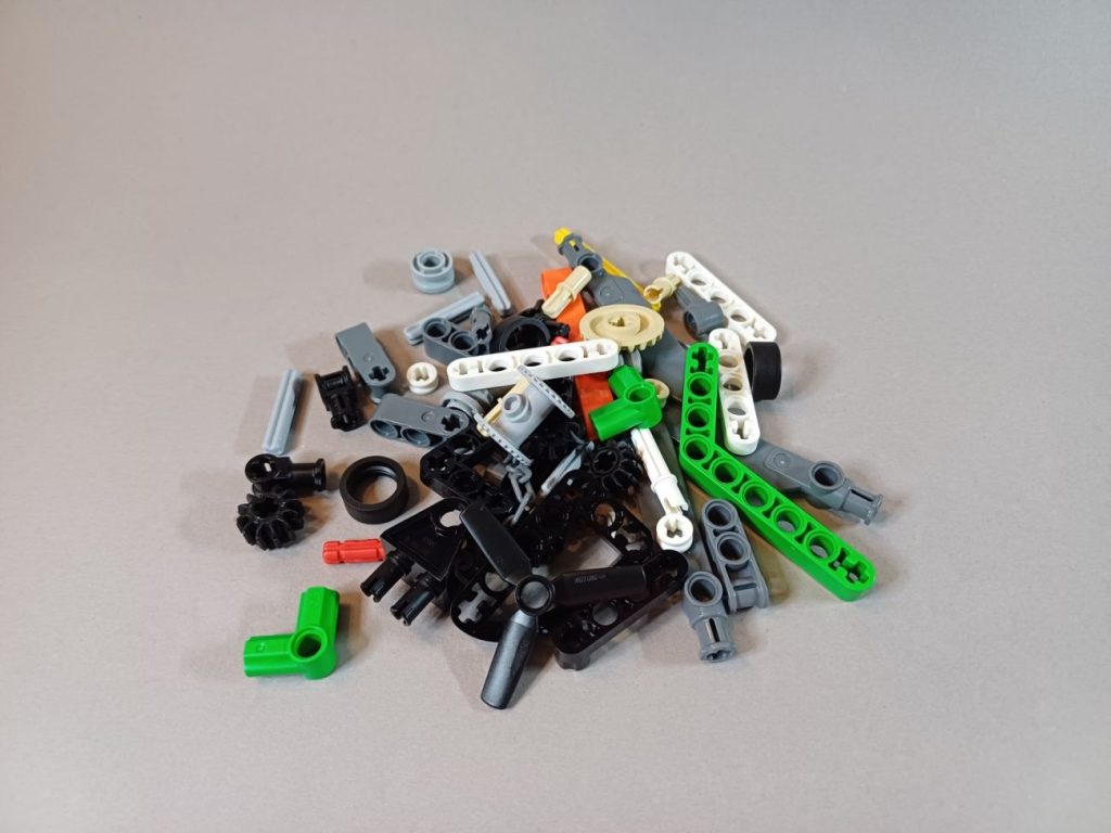 LEGO Technic Magazin #2 mit Hubschrauber und starke Vorschau