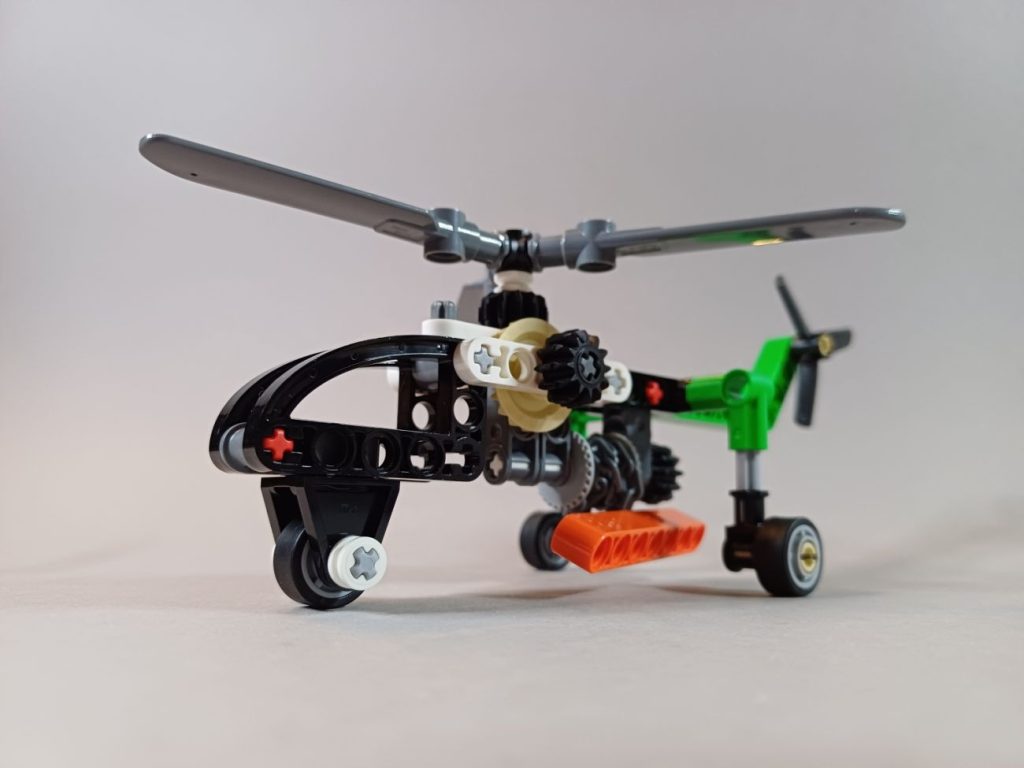 LEGO Technic Magazin #2 mit Hubschrauber und starke Vorschau