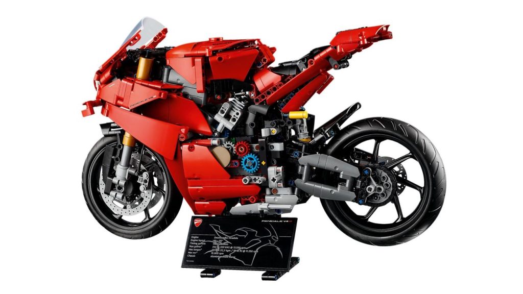 LEGO Technic 2025: Infos und Bilder zu den Neuheiten mit Ducati, Toyota Supra, Stingray & Red Bull F1