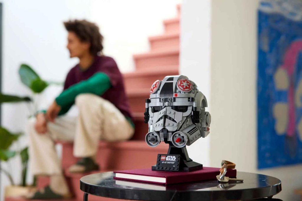 LEGO Star Wars 75429 AT-AT Driver Helm offiziell vorgestellt!