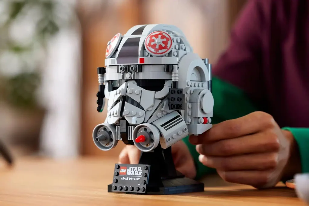 LEGO Star Wars 75429 AT-AT Driver Helm offiziell vorgestellt!