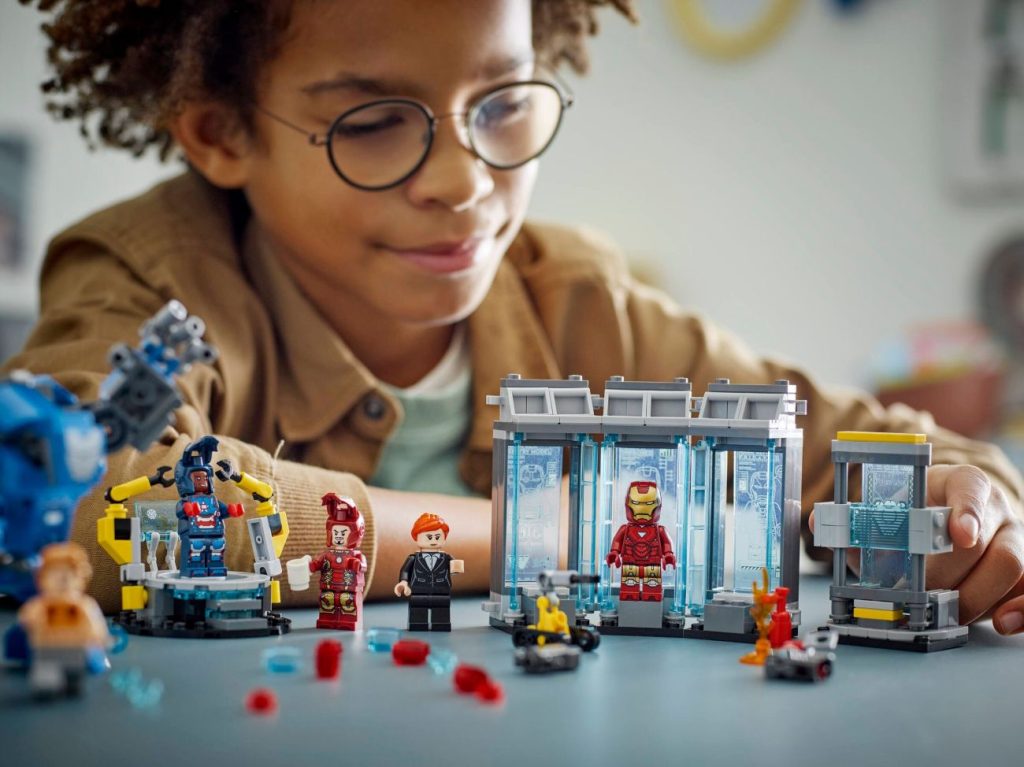 LEGO Marvel 2025: Iron Mans Labor & Hulk Truck für April offiziell vorgestellt!