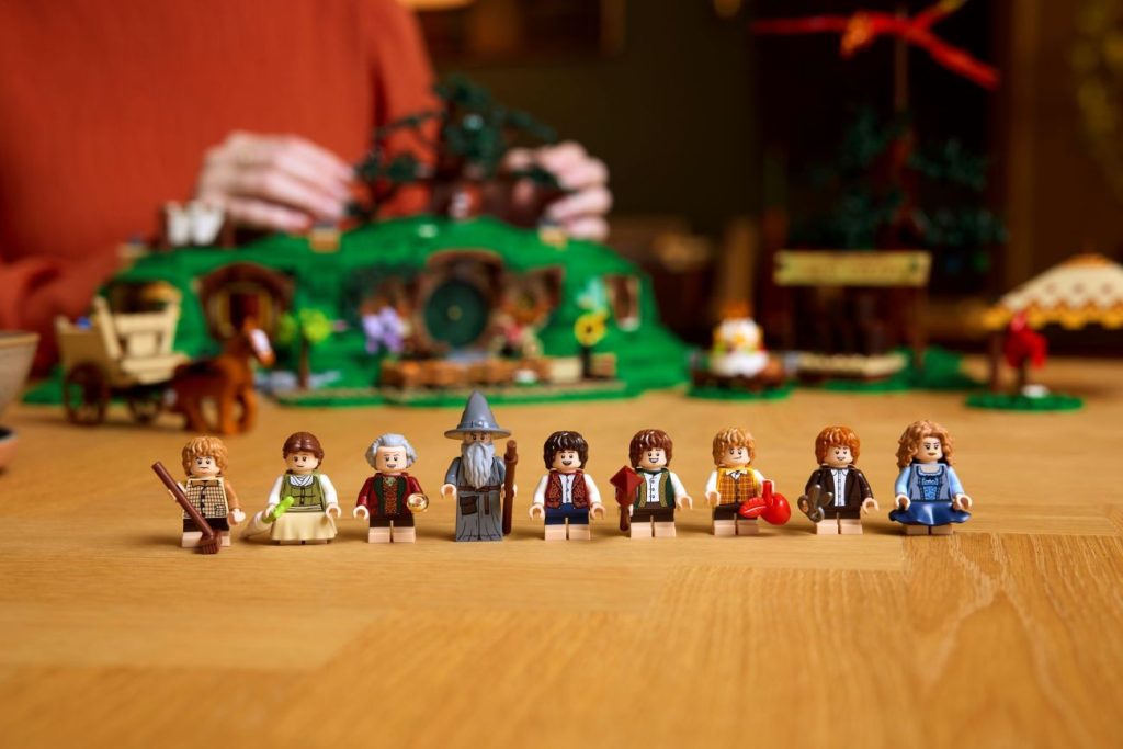 LEGO Icons 10354 Der Herr der Ringe: Das Auenland offiziell vorgestellt!