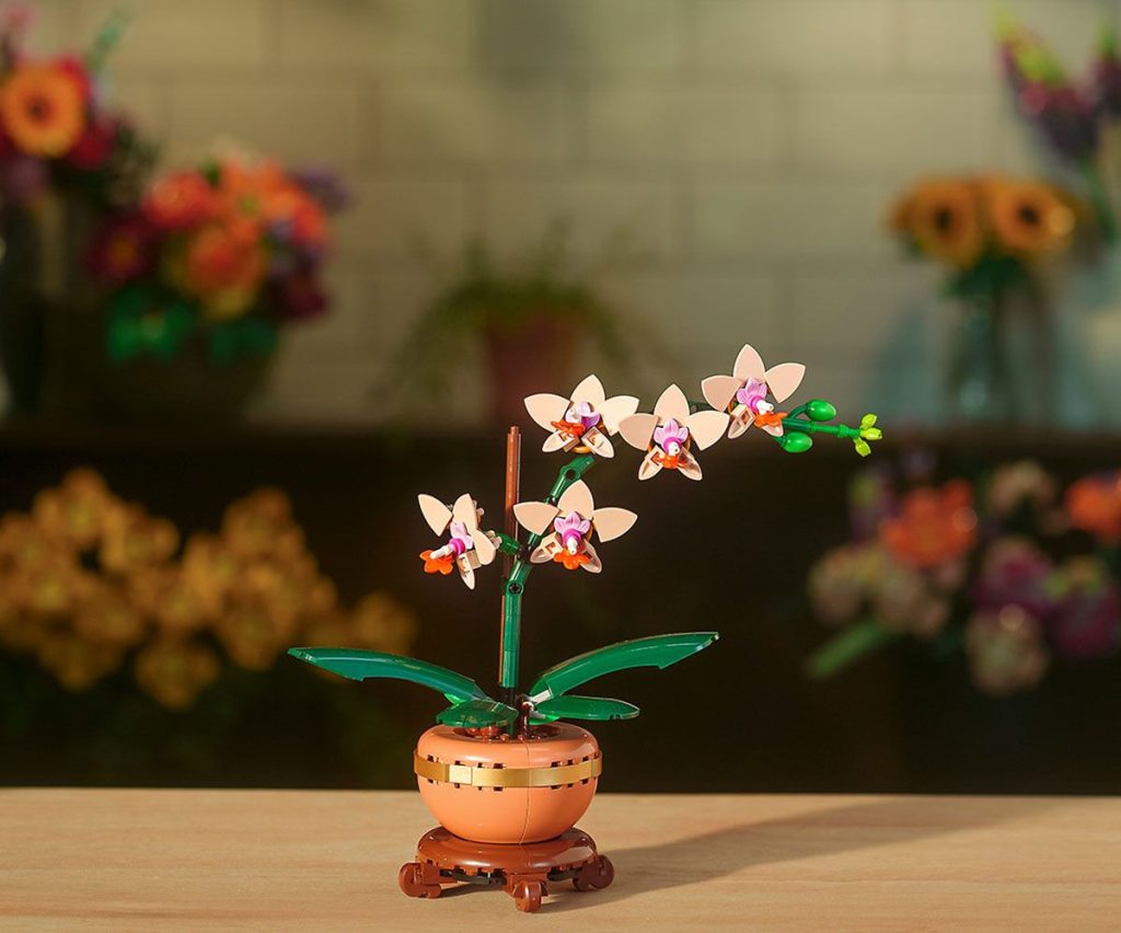 LEGO Botanicals Truck