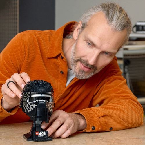 LEGO Star Wars Neuheiten im Mai: Erste Bilder von Star Wars Logo & Kylo Ren Helm