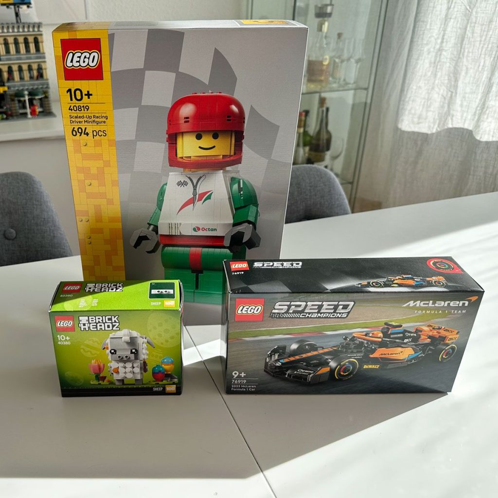 eBay-Merch-Paket plus LEGO Set gewinnen