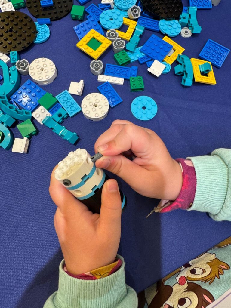Creativity Workshop im LEGO Store Hamburg: Bauen vor Ladenöffnung