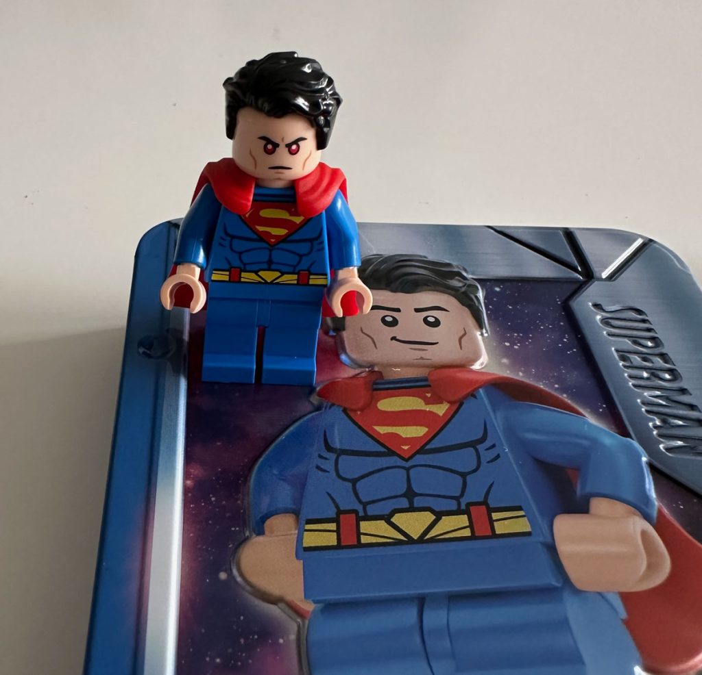 Superman Tin-Boxen im neuen LEGO Batman Magazin