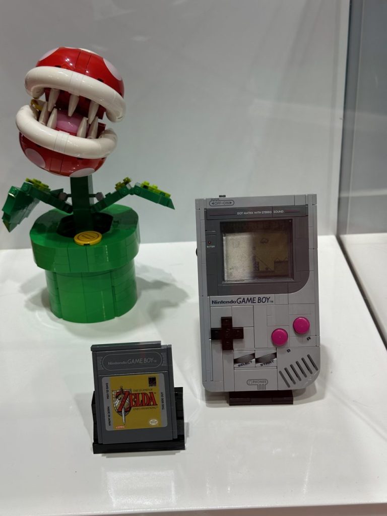 LEGO 72046 Game Boy auf der Gamescom 2025