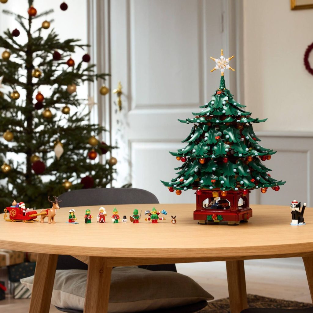 LEGO Icons 10361 Weihnachtsexpress mit 3D-Modell & Family Christmas Tree offiziell vorgestellt!