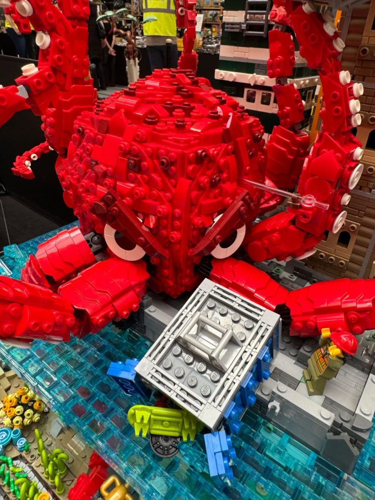 Angriff auf Mini Cyber City: MOC vom LEGO Masters Gewinner 2021