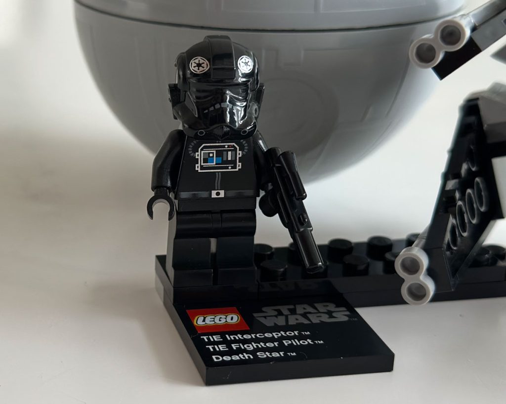 LEGO Star Wars 9676 Death Star mit Tie Fighter Pilot im Review
