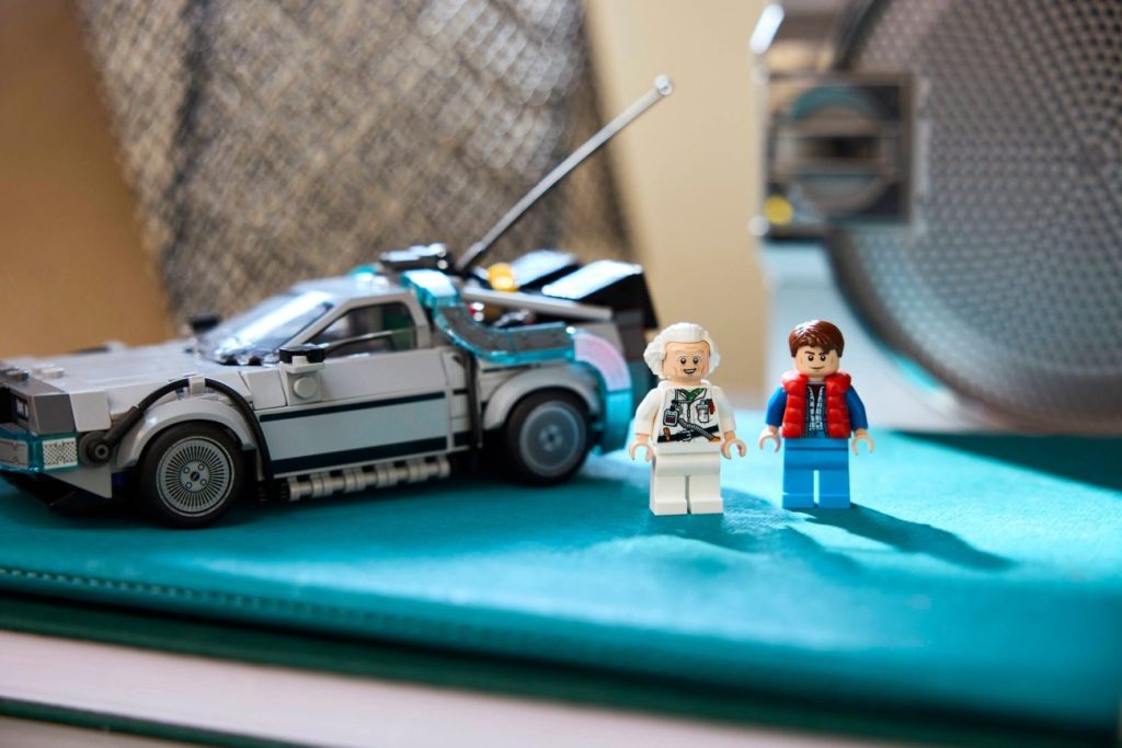 LEGO Speed Champions 77256 Zeitmaschine aus Zurück in die Zukunft offiziell vorgestellt!