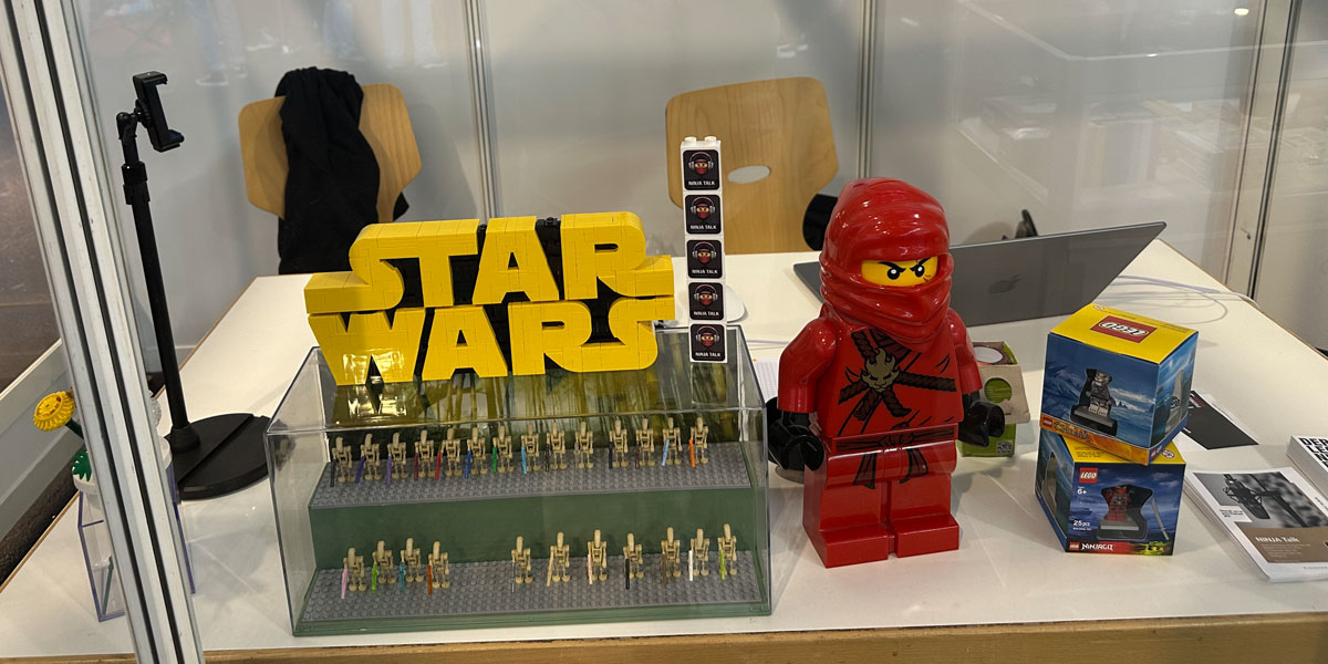 eBay PROMOBRICKS Podcast Booth