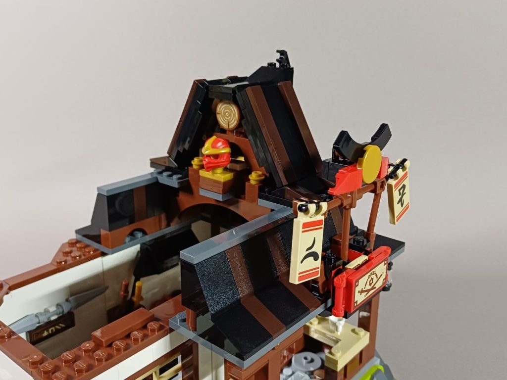 LEGO Ninjago Legacy 71858: 15-jähriges Jubiläum der Vier-Waffen-Schmiede