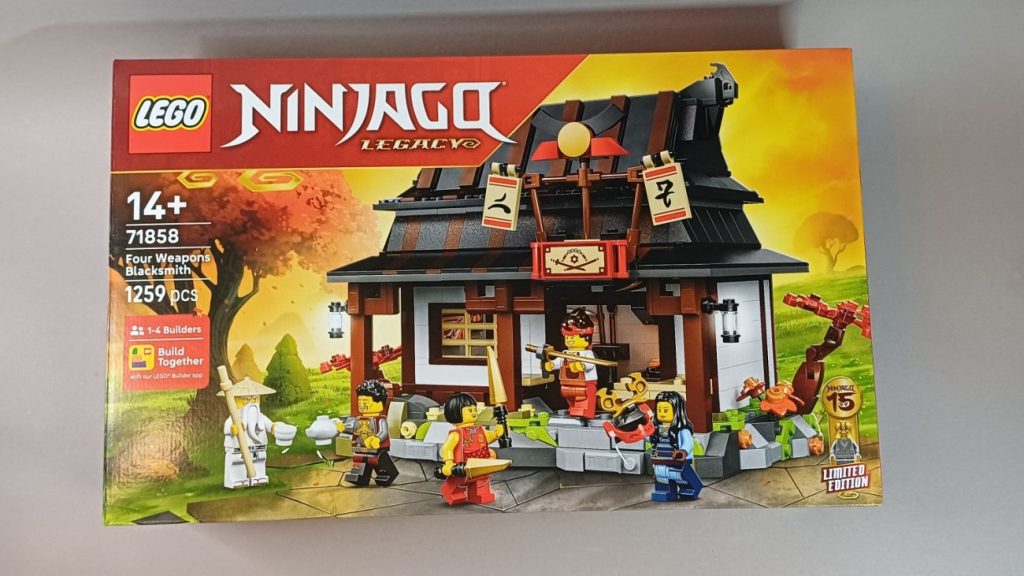 LEGO Ninjago Legacy 71858: 15-jähriges Jubiläum der Vier-Waffen-Schmiede