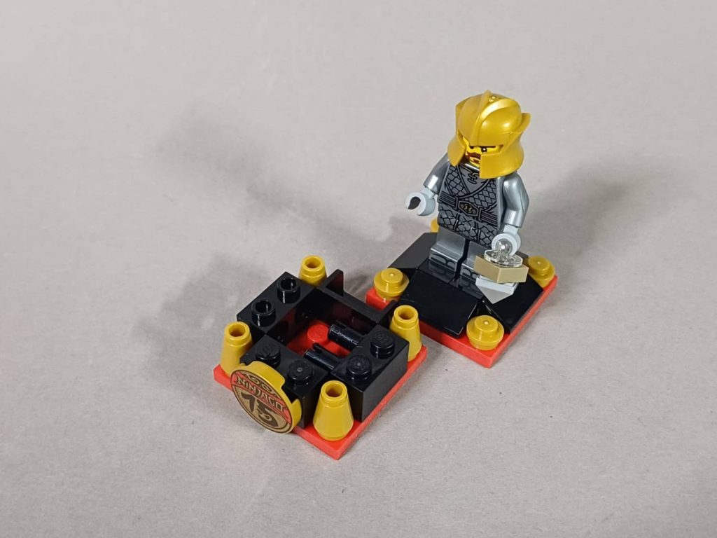 LEGO Ninjago Legacy 71858: 15-jähriges Jubiläum der Vier-Waffen-Schmiede