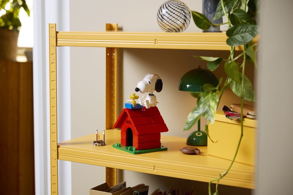 LEGO Ideas 21368 Peanuts Snoopy's Doghouse