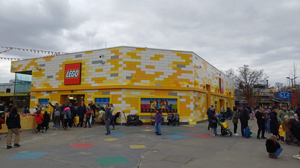 LEGOLAND Deutschland hat jetzt den Mega LEGO Shop