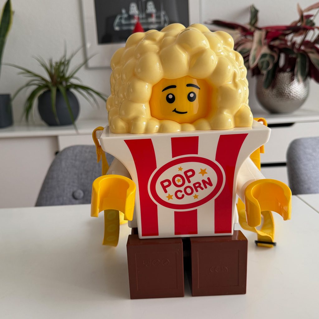 XXL-Minifigur als Popcorn-Behälter