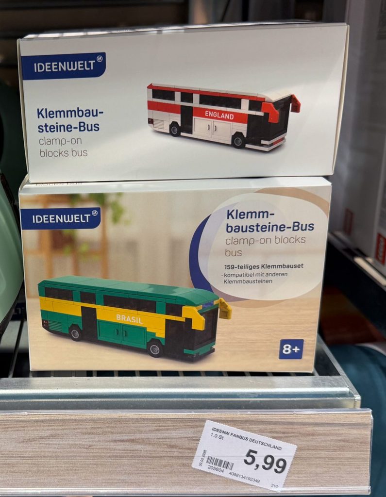 Klemmbaustein-Sets zur WM bei Rossmann