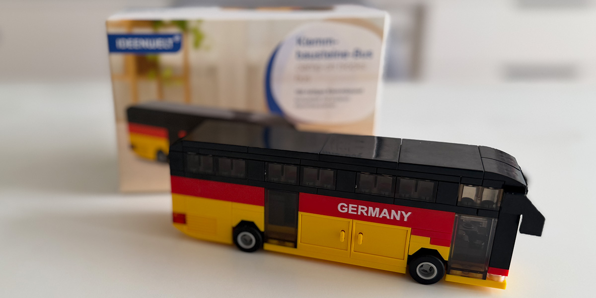 Rossmann Klemmbausteine-Bus zur WM im Review